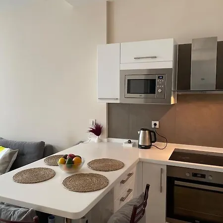 Апартаменты Kozapark 1 Bedroom Lux Apart W/lake View &swimming Pool